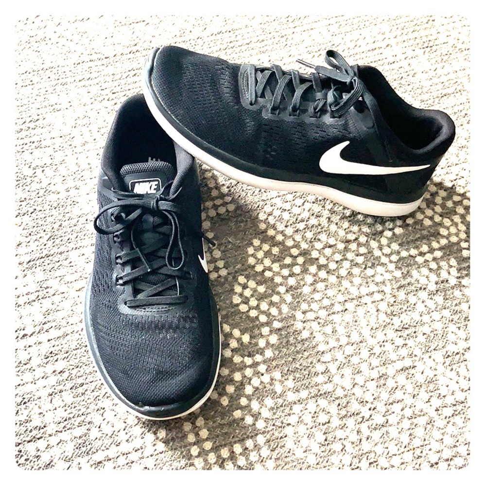 🏃‍♀️Nike Flex Run Sneakers 👟